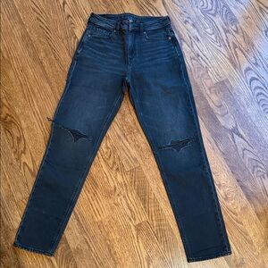 American Eagle Outfitters Mom Jeans